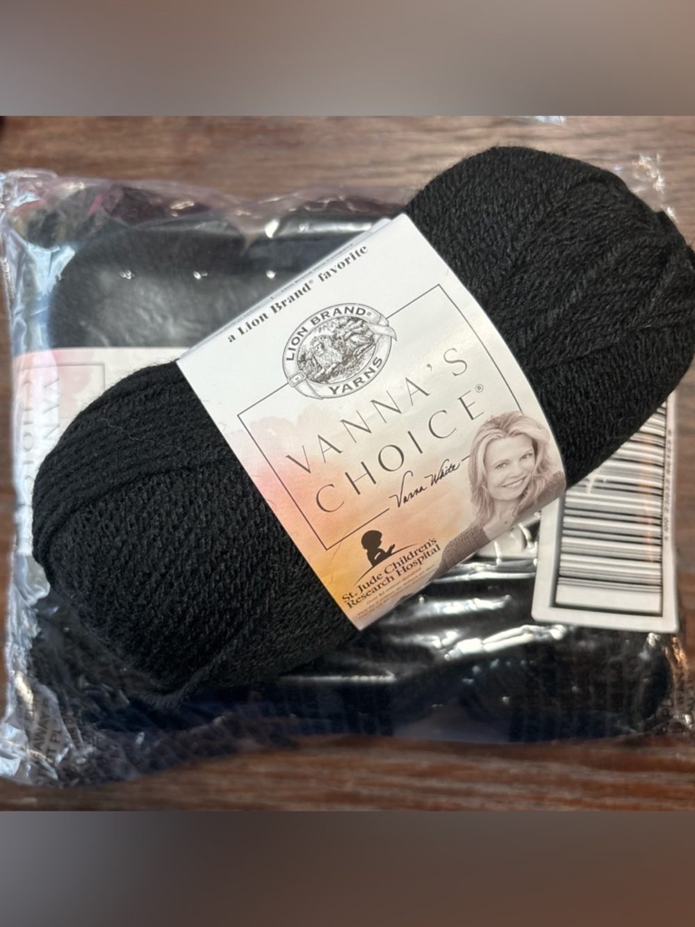 Vanna's Choice Yarn - Black 4 skeins